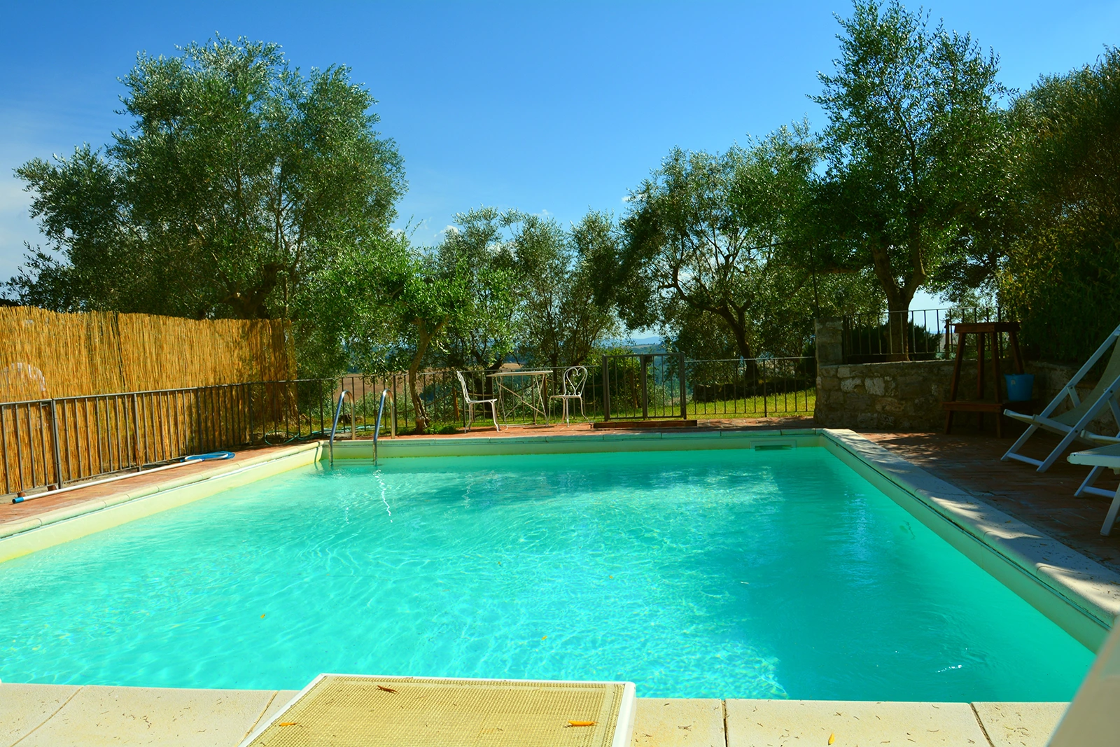 vacanze agriturismo bed and breakfast vicino siena asciano crete senesi con piscina
