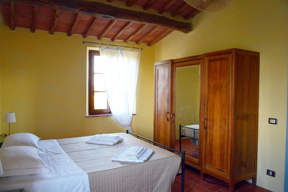 Tuscany countryside rentals near Siena Italy