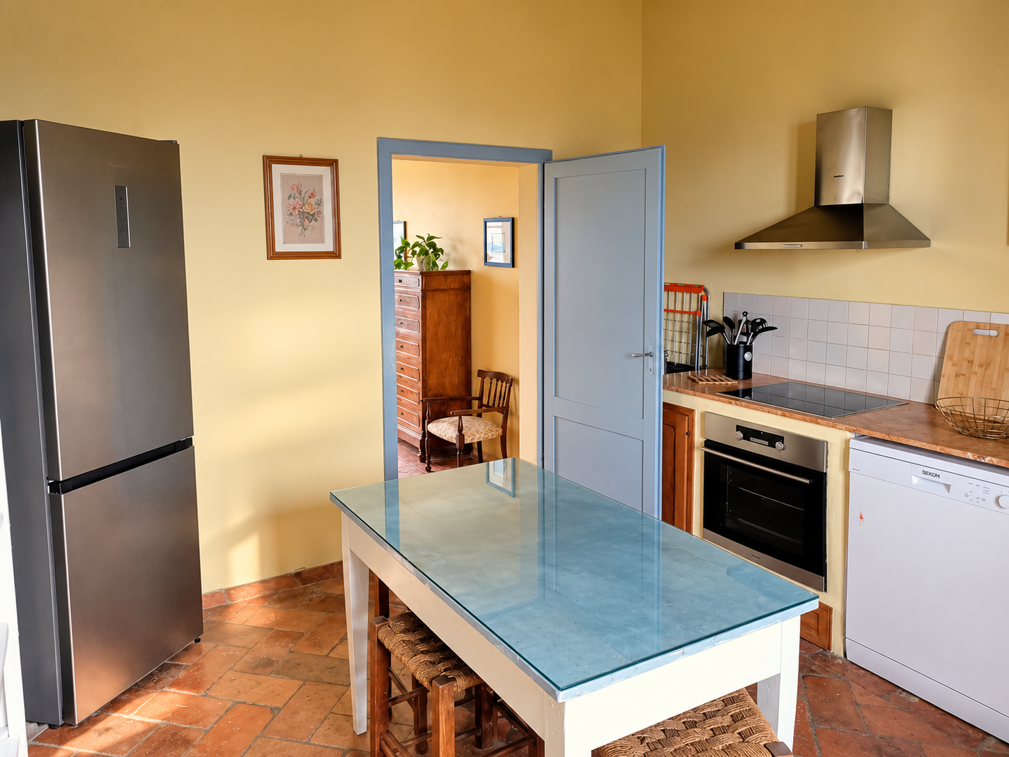 poggio-il-poderuccio-quercia-cucina-frigorifero-01