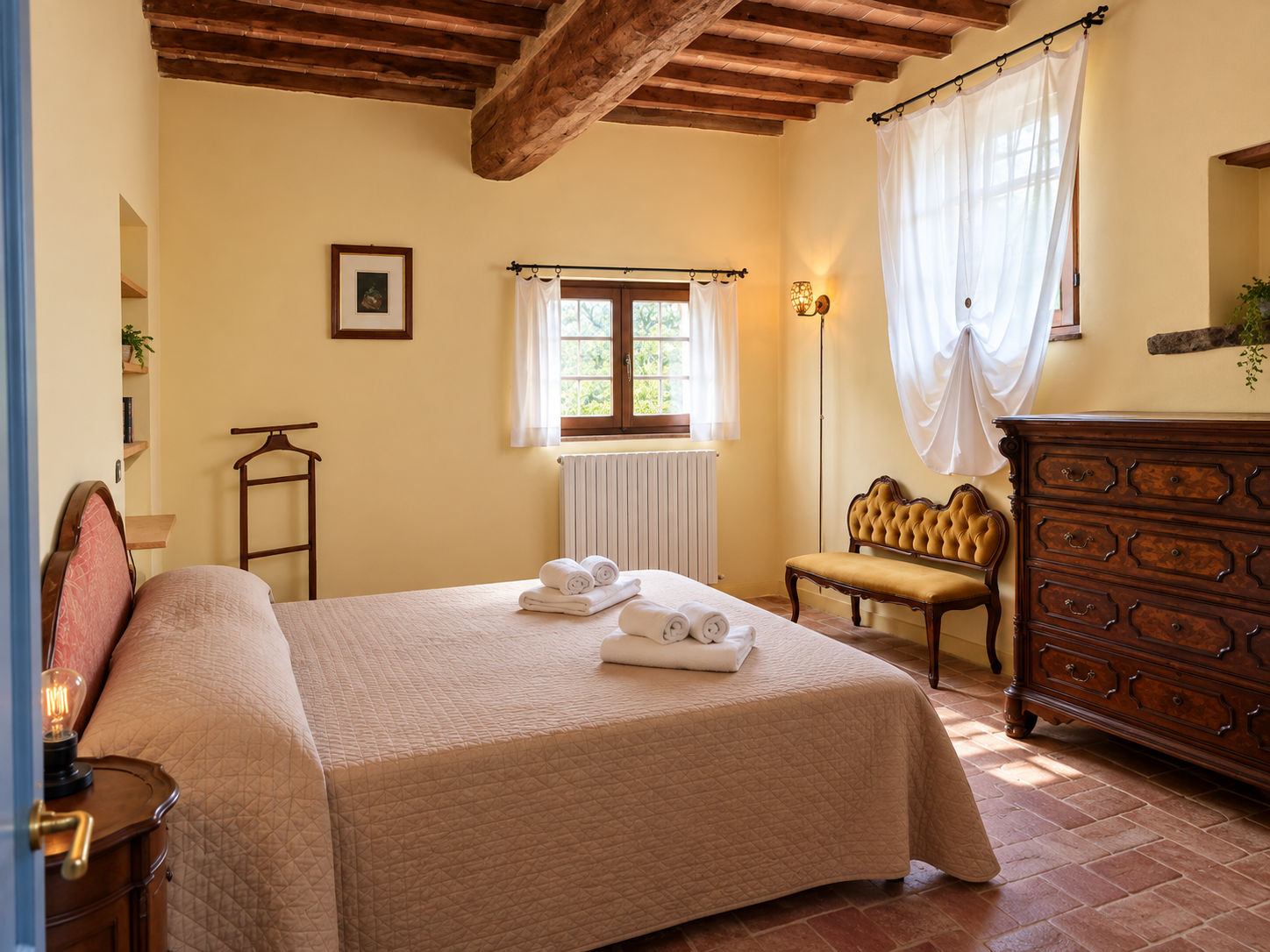 poggio-il-poderuccio-ulivo-camera-letto-arredi-01
